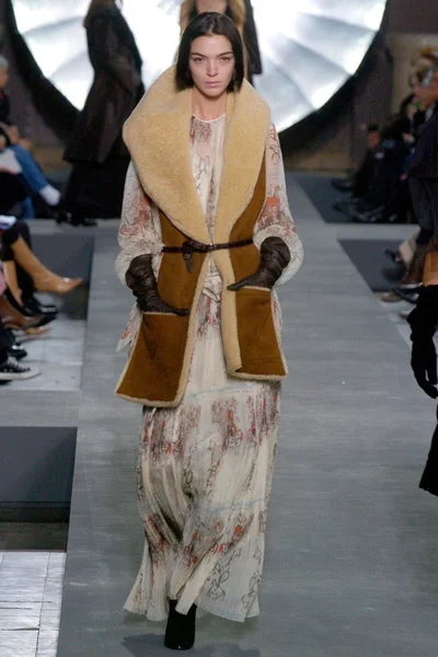 Look 44